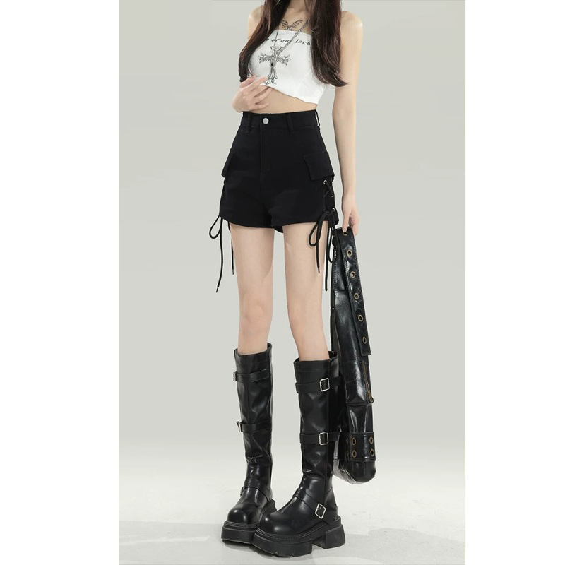 Trendy Black Denim Shorts for Women, Summer 2026, Versatile New A-Line Design, Slimming Style, Stylish Outerwear Hot Pants Trendy Black Denim Shorts for Women, Summer 2026, Versatile New A-Line Design, Slimming Style, Stylish Outerwear Hot Pants
