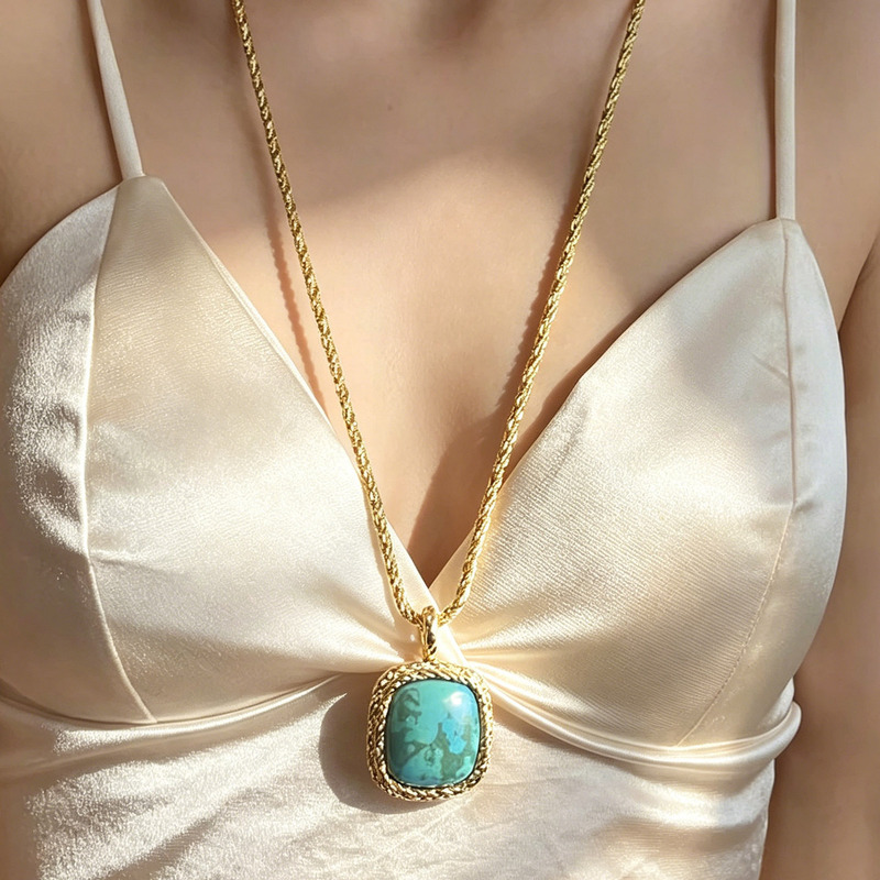 French-Style Light Luxury Turquoise Pendant Square Pendant Long Necklace for Women, Niche Design, Versatile and Elegant Neck Chain Sweater Chain