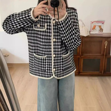 仿貂绒撞色宽松2024新款菱时尚形针织开圆领简约口袋毛衣女上衣