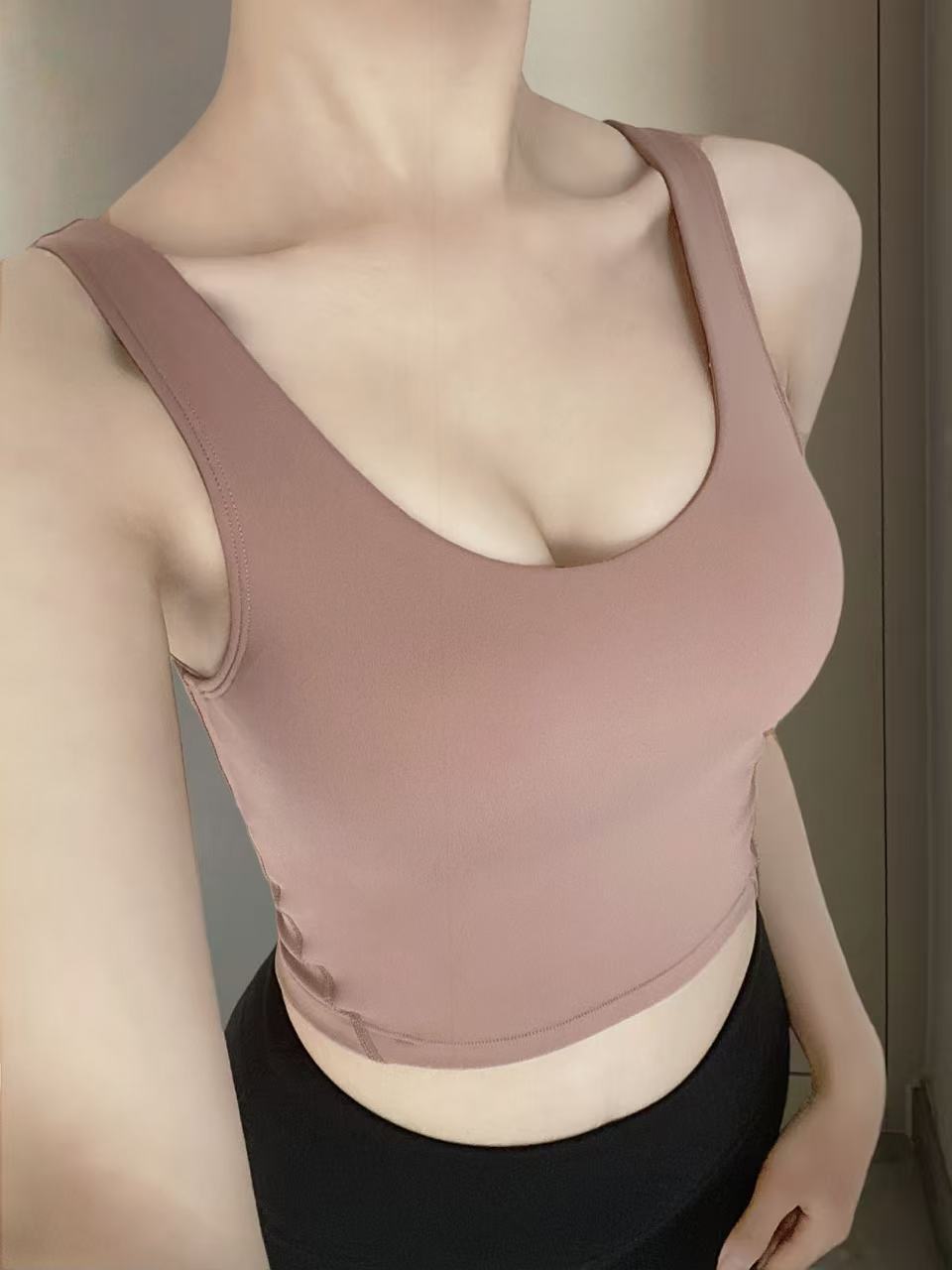 Luludarling夏の新型ヨガu型美ストラップ胸パッド下着女性裸感スポーツブラジャーストラップ