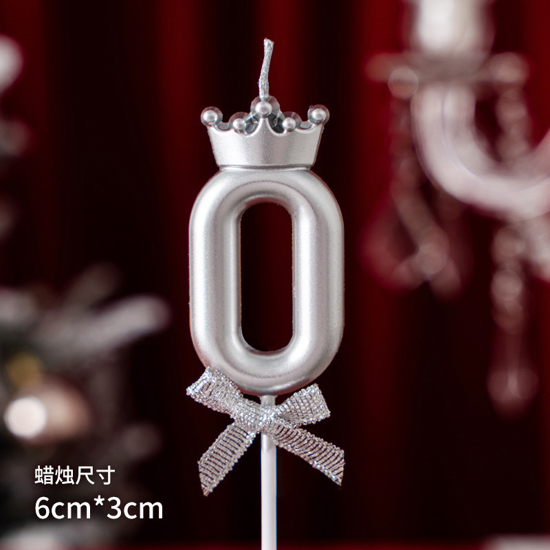 Rojo en línea creativo corona arco digital vela decoración de la torta de cumpleaños plug-in de fiesta de cumpleaños de vestir