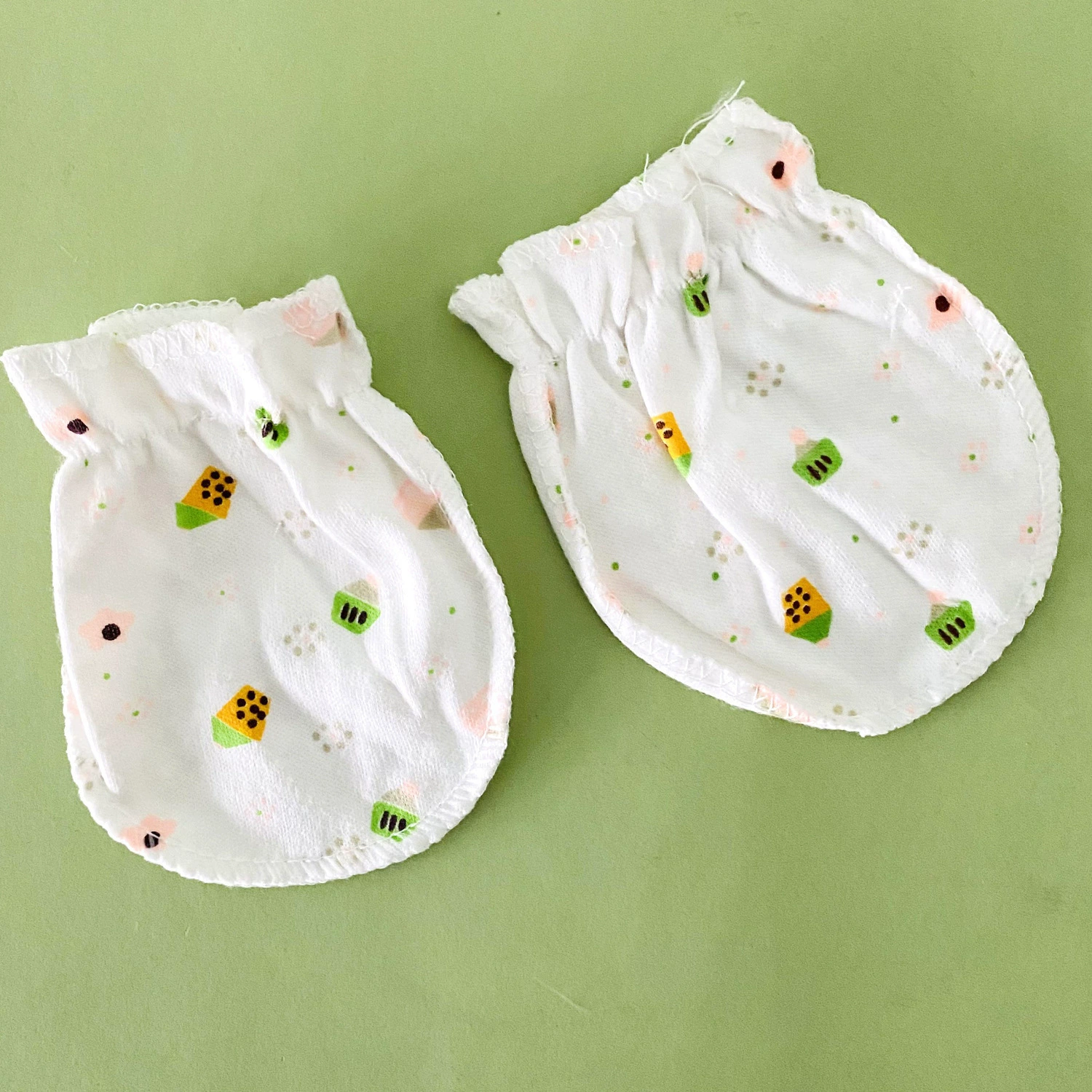Детские перчатки без царапин, хлопковые новые-born gloves, один размер 10×8 см, мультиколор