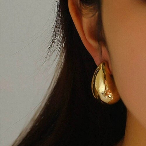 Amazon hot selling water drop hollow earrings furnace vacuum plating polished hollow comma earrings stainless steel earrings