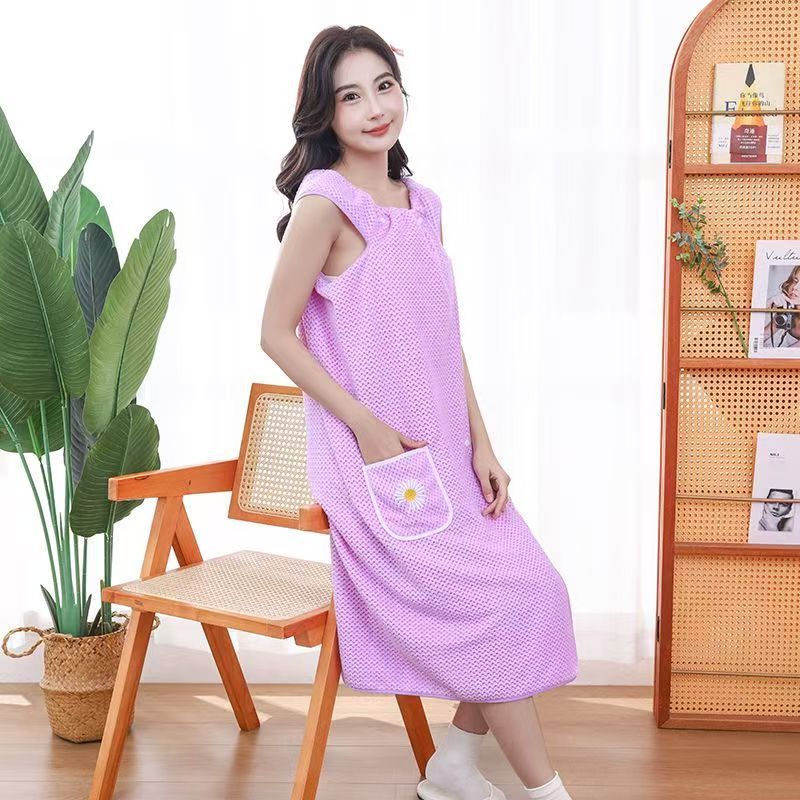 Long Pineapple-Patterned Bath Towel Can Be Worn or Wrapped, Thickened Bathrobe, Loungewear, Non-Shedding Wrap Towel, Soft, Absorbent, Quick-Drying Bath Skirt Long Pineapple-Patterned Bath Towel Can Be Worn or Wrapped, Thickened Bathrobe, Loungewear, Non-Shedding Wrap Towel, Soft, Absorbent, Quick-Drying Bath Skirt