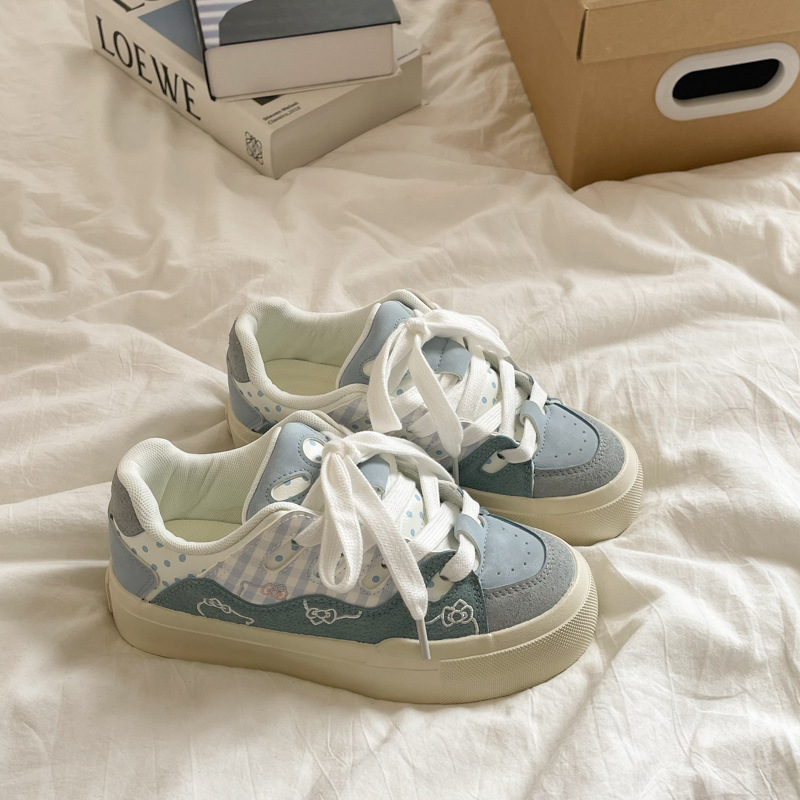 Diseño original Kitty zapatos de skate para mujeres 2025 nuevo otoño invierno versátil lindos zapatos blancos casuales zapatos deportivos