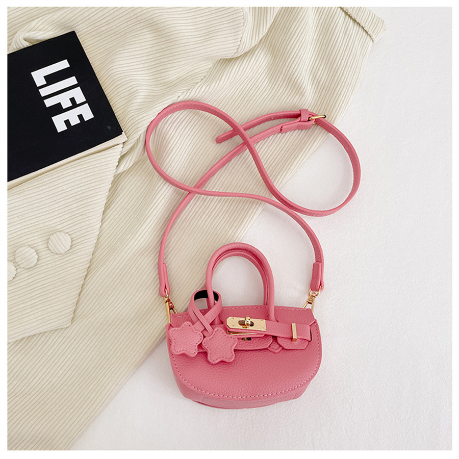 2025 primavera y verano estilo caliente moda casual niños dulces bolsa de gelatina mini bolso de mensajero de un solo hombro variedad al por mayor