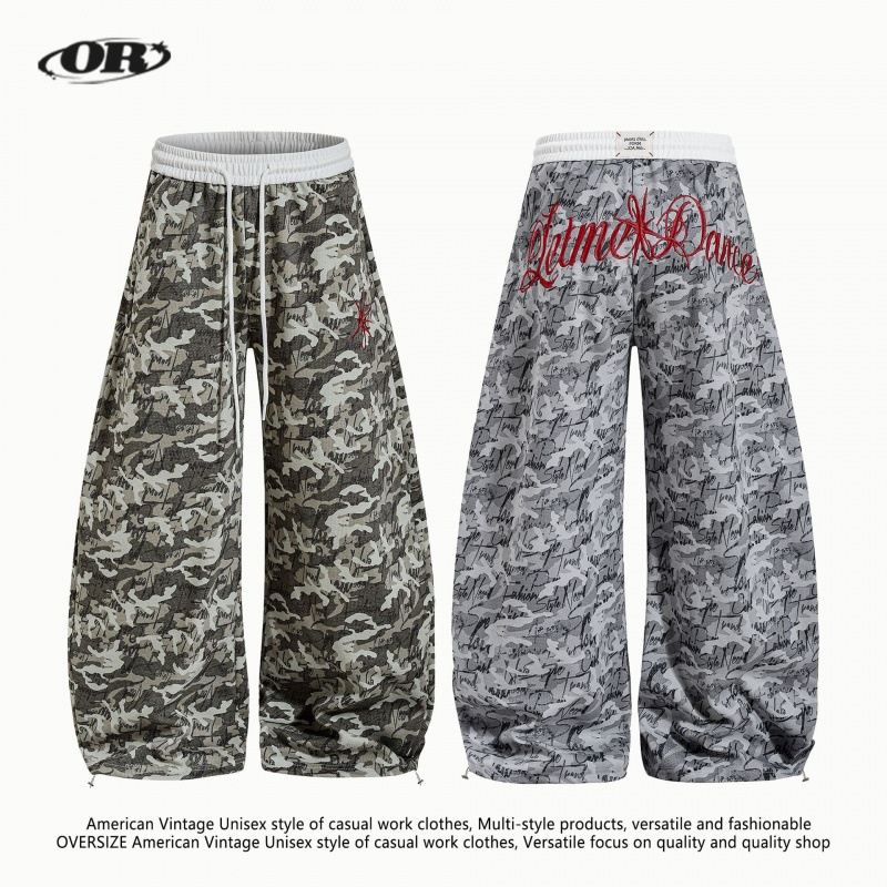 Oreeta丨American-Style Workwear Camouflage Pants for Men and Women, Loose Wide-Leg Drawstring Street Fashion Casual Letter Print Scimitar Pants Oreeta丨American-Style Workwear Camouflage Pants for Men and Women, Loose Wide-Leg Drawstring Street Fashion Casual Letter Print Scimitar Pants