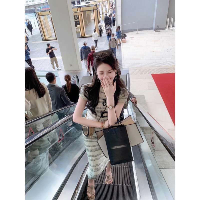 Fish Rabbit's Rabbit Striped Ice Silk Dress for Women 2026 Summer Petite Slim Fit Mid-Length Bodycon Dress