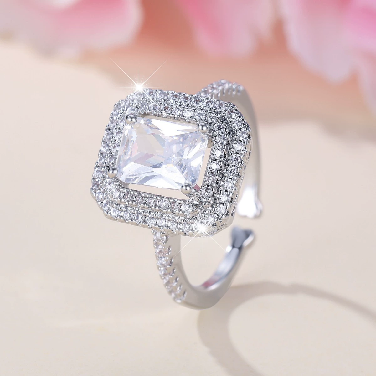 TEMU's popular white K all-white square diamond ring light luxury ring