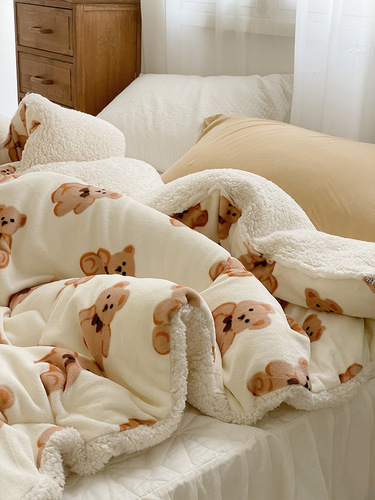 Winter thickened and warm coral velvet quilted ultra-thick lamb velvet quilt winter quilt single student dormitory blanket cover