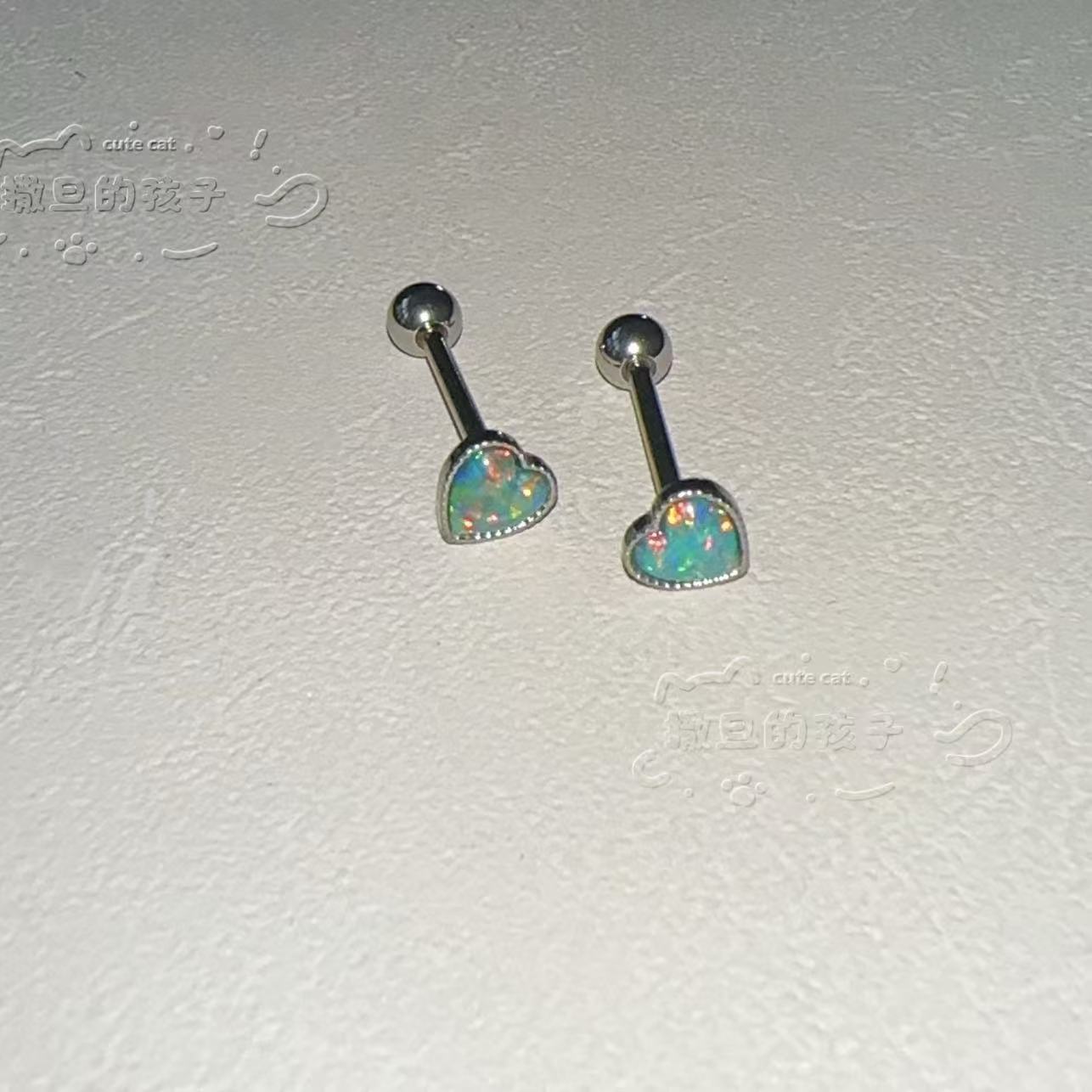 Silver pointed spike labret stud material detail