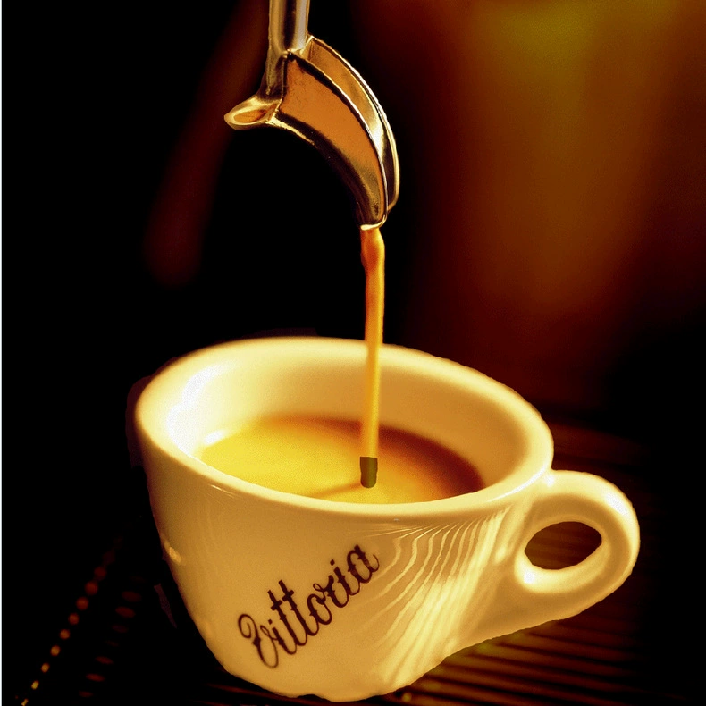 Конференция по продвижению бренда el производители рекламных щитов направляют рекламные ролики