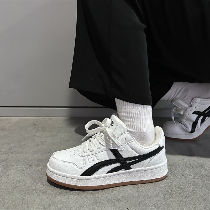 Zapatos de pareja estilo Hong Kong, mocasines bajos de nicho, estilo moderno, zapatillas deportivas casuales versátiles, novedad de primavera 2026.
