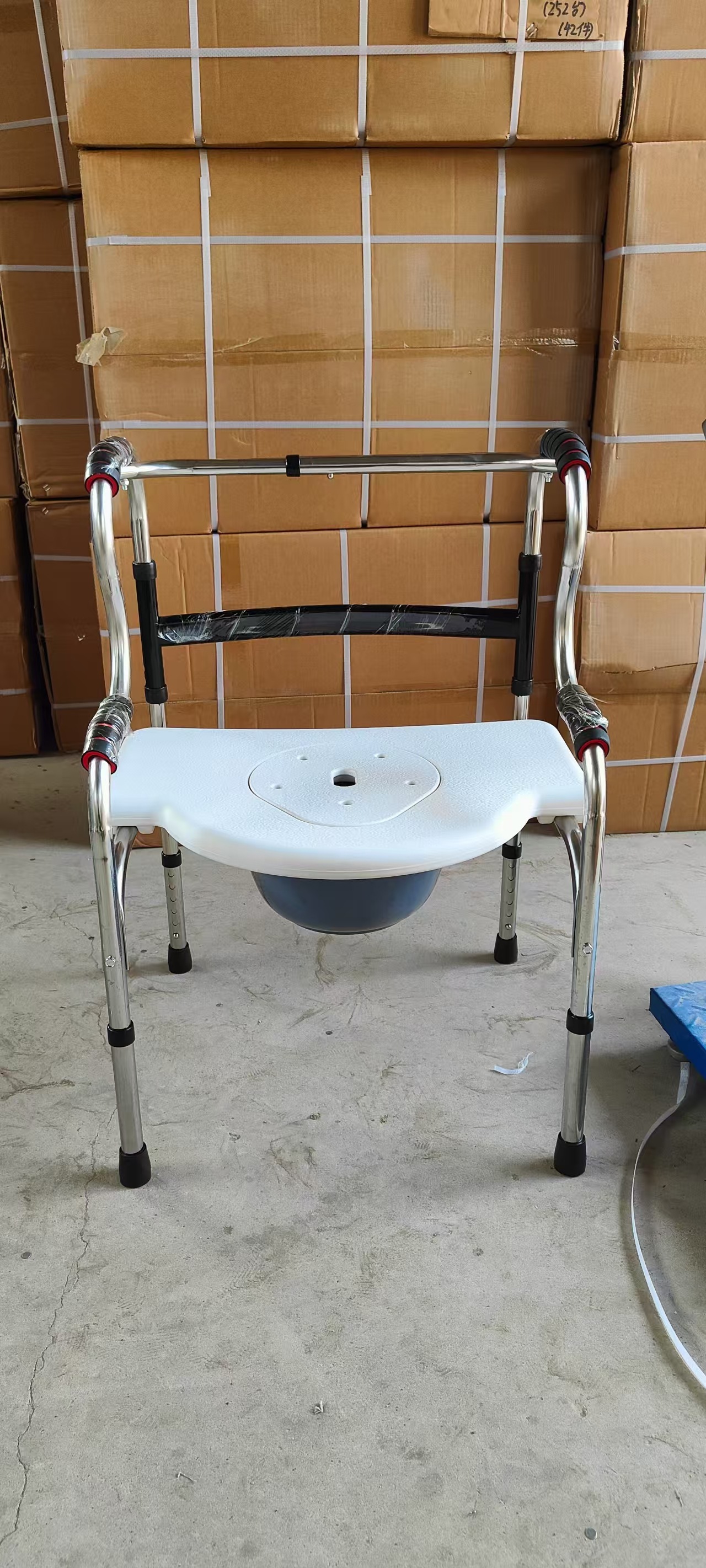 Fábrica al por mayor ruedas Walker de acero inoxidable Carro de rehabilitación Walker con asiento Walker plegable
