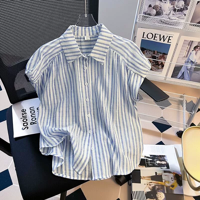 Гуанчжоу Thirteen Lines Bargain ~ Женская полосатая рубашка с отложным воротником в стиле Chanel и маленькими развевающимися рукавами, летняя тонкая модная для похудения.
