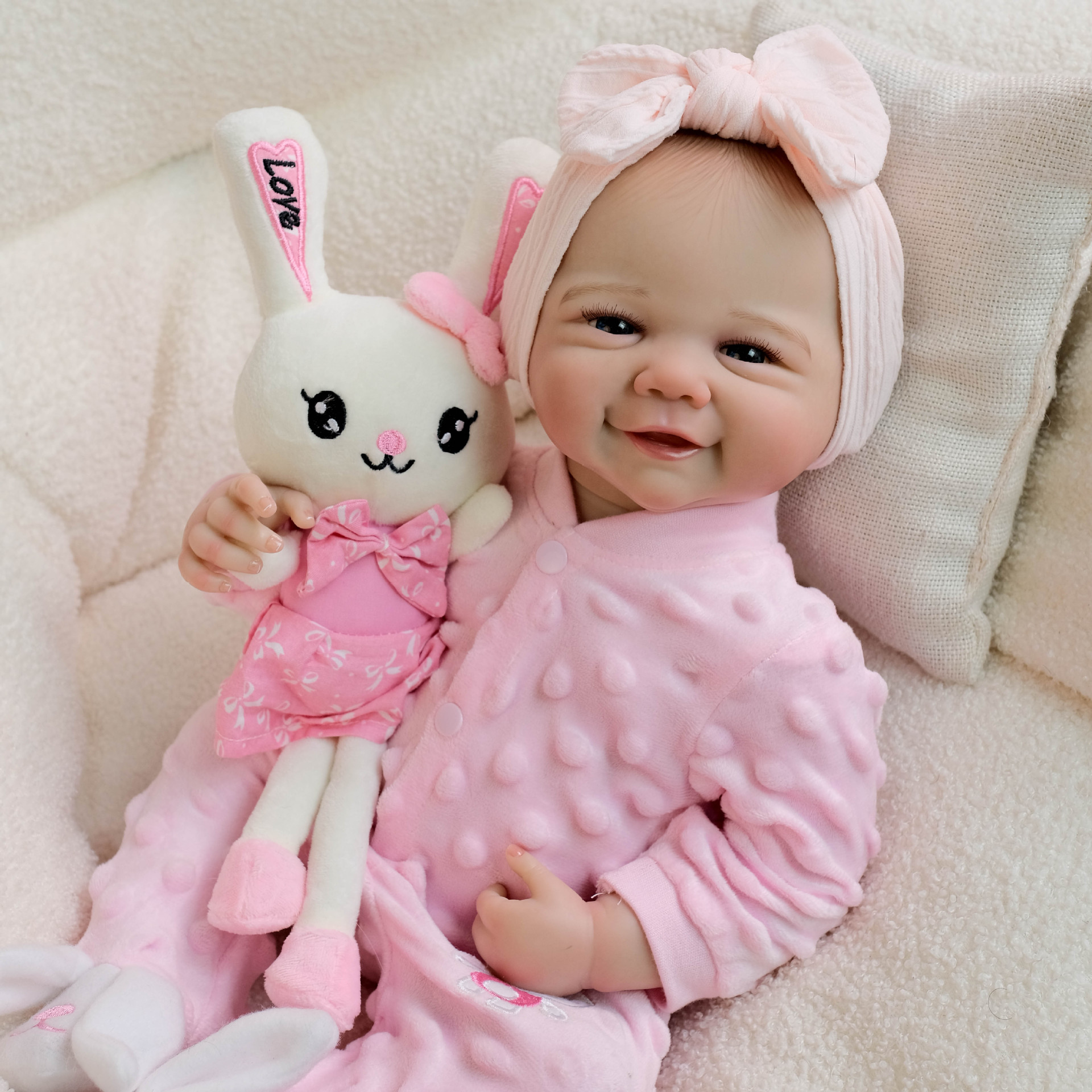 NPK 19 pulgadas rosa conejo mono pantalones simulación muñeca vivienne regalo de vacaciones para niños