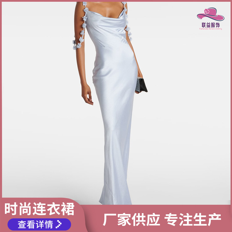 white tube top sleevless