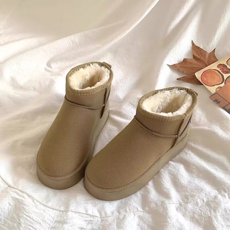 Comercio exterior botas de nieve de gran tamaño para mujeres 2024 invierno nuevo tipo de calentamiento de suela gruesa y terciopelo grueso de madres de mediana edad zapatos de algodón mujeres de moda