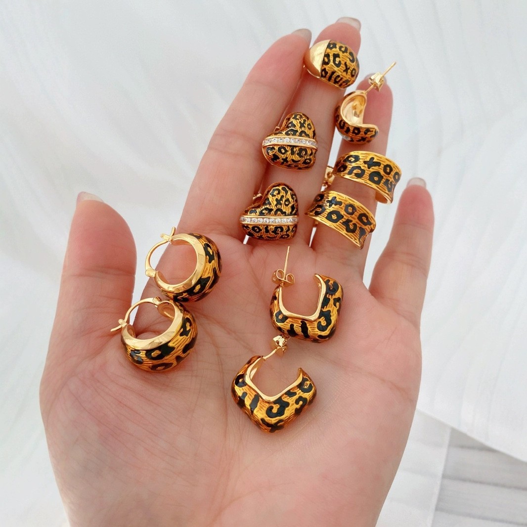 10g Weight Copper Ear Needle Material Earrings Classification Leopard Copper Lady Enamel Earrings