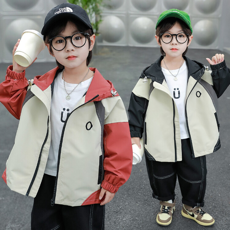 Cappotto con cappuccio colorato ricamato 2023 primavera e autunno nuovi vestiti per ragazzi Pi Shuai per bambini_voghion.com