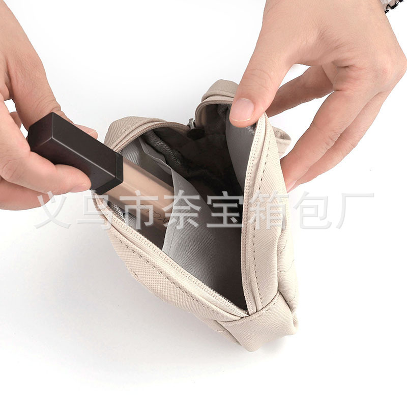 Nueva bolsa de almacenamiento de servilletas sanitarias pu portátil multiusos de mano servilleta sanitaria Cambio de lápiz labial bolsa de cosméticos