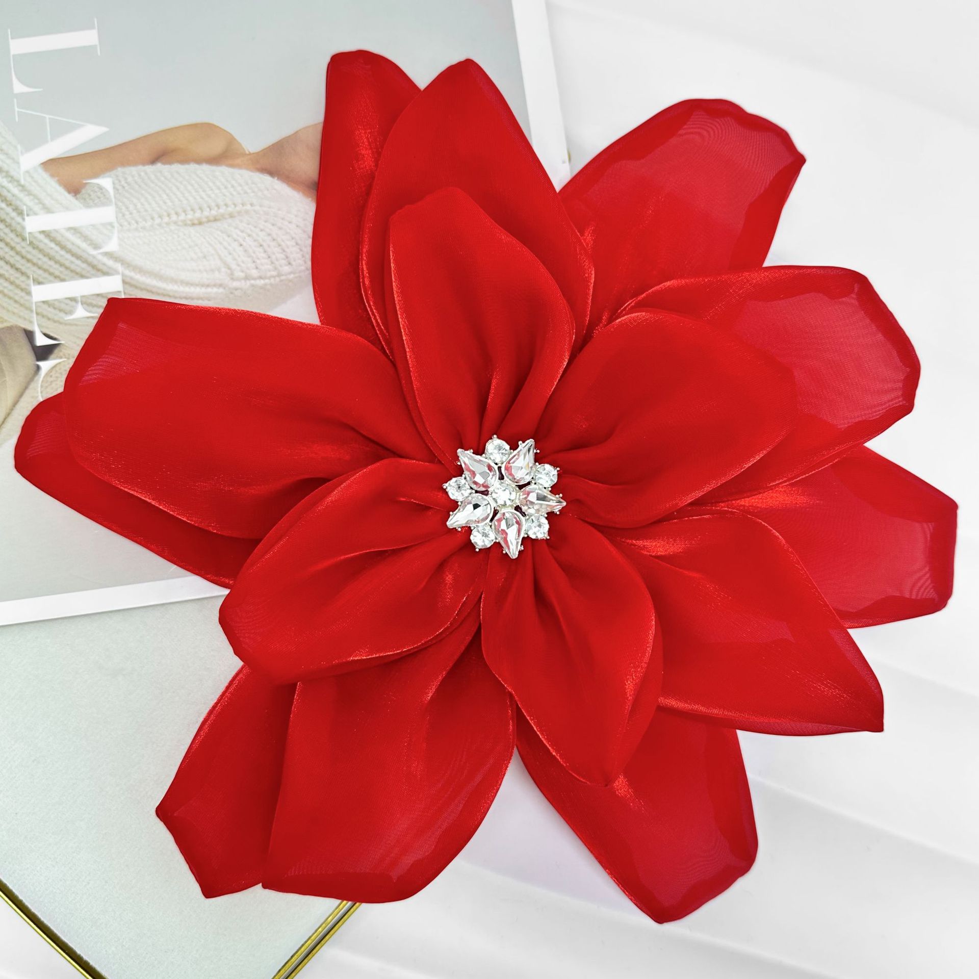 Europa y los Estados Unidos ventas calientes nuevas flores satin chiffon tela multicapa flor tridimensional más diamante diy tocado accesorios de ropa