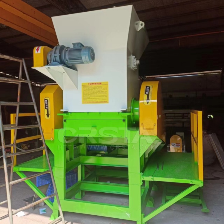 HDPE废塑料点滴袋处理粉碎设备，点滴袋瓶塑料垃圾破碎机