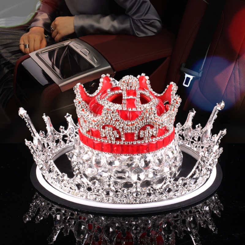 Lujo creativo diamante cristal corona asiento de perfume de coche adornos de diamantes de imitación de coche decoración de coche asiento de perfume de coche Douyin