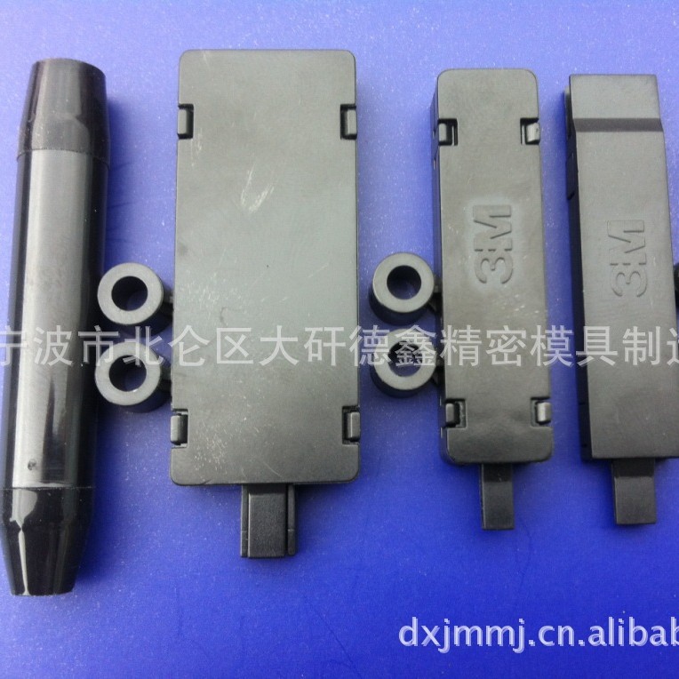 宁波厂家供应 扁平型 1分24 光纤分支器光纤连接器批发