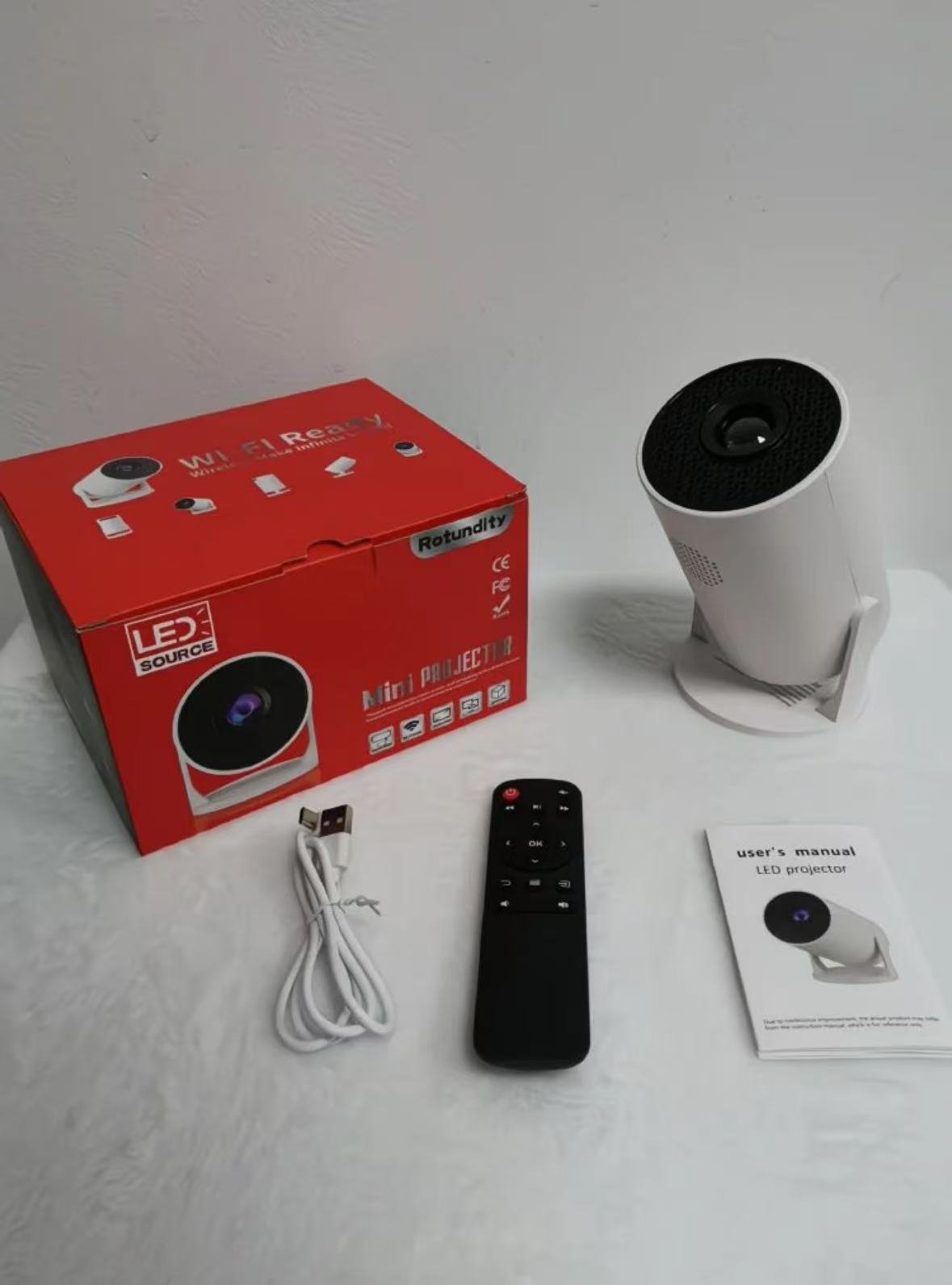 HY300 Beamer Cross-Border Wireless Screen Mirroring Mini Heimkino Outdoor Tragbar M5 Projektor