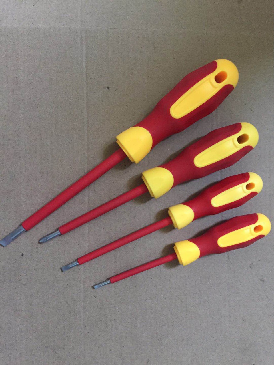 强磁绝缘电工螺丝刀CR-V高硬度十字一字起子改锥1000v