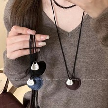 ins风布艺爱心吊坠项链女2025新款爆款毛衣链长款挂脖配饰品秋冬