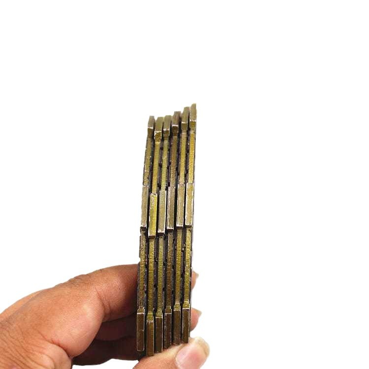 Motocicleta CG200 Zongshen Lifan Triciclo Foton 175 200 300 Película de embrague Película de acero ensanchada