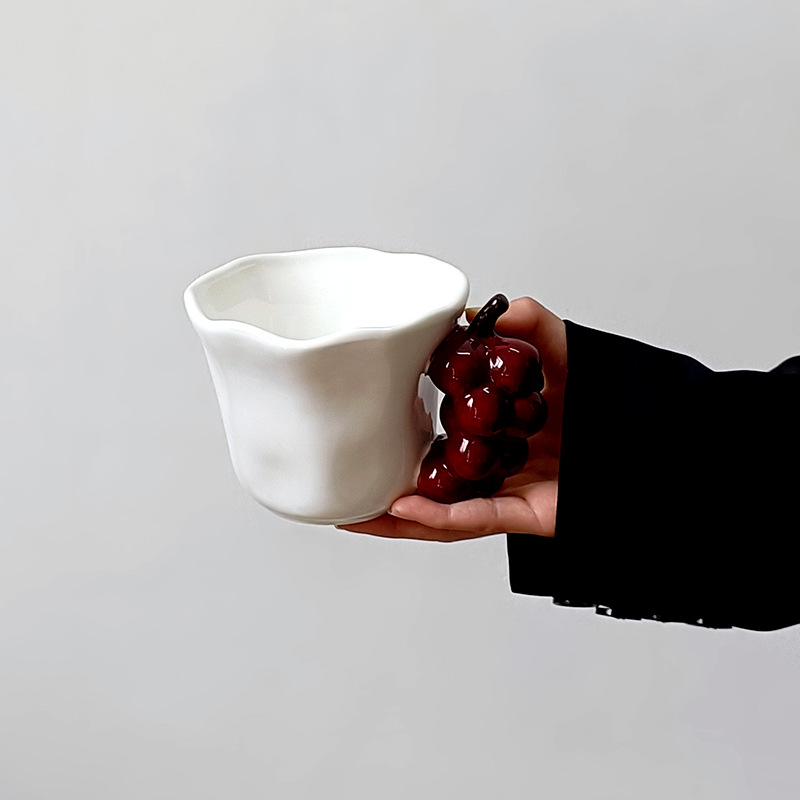 Tazas de frutas pintadas a mano tazas de cerámica copas de agua parejas de oficina en el hogar copas de nicho original regalo de cumpleaños