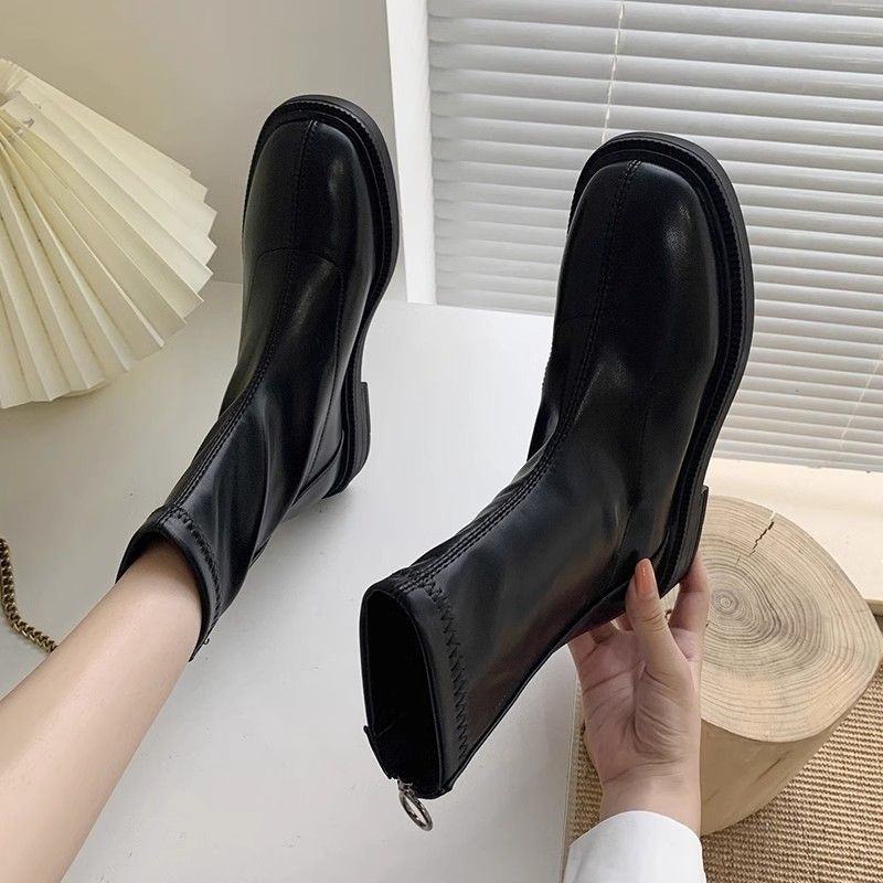 搭配裙子的短靴女英伦风马丁靴2025年秋季新款百搭加绒瘦瘦靴子潮