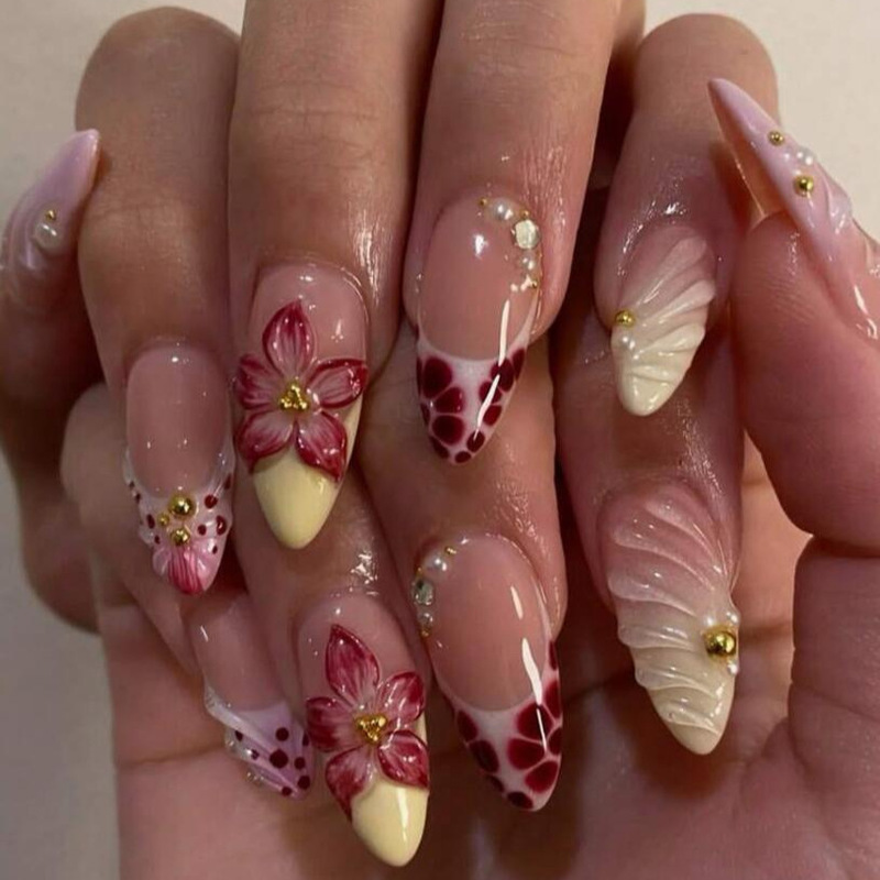10-Piece Set of Gentle Pink Translucent 3D Flower Press-On Nails with 3D Shell Pattern and Gold Beads, French Almond Nails