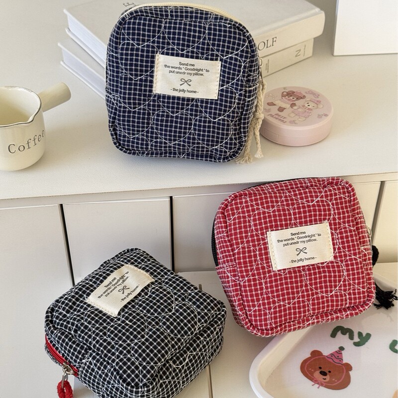 Cross-border Quilted Love Plaid Aunt's Towel Bag Portable Girl's Month Storage Bag Small and Exquisite Coin Purse