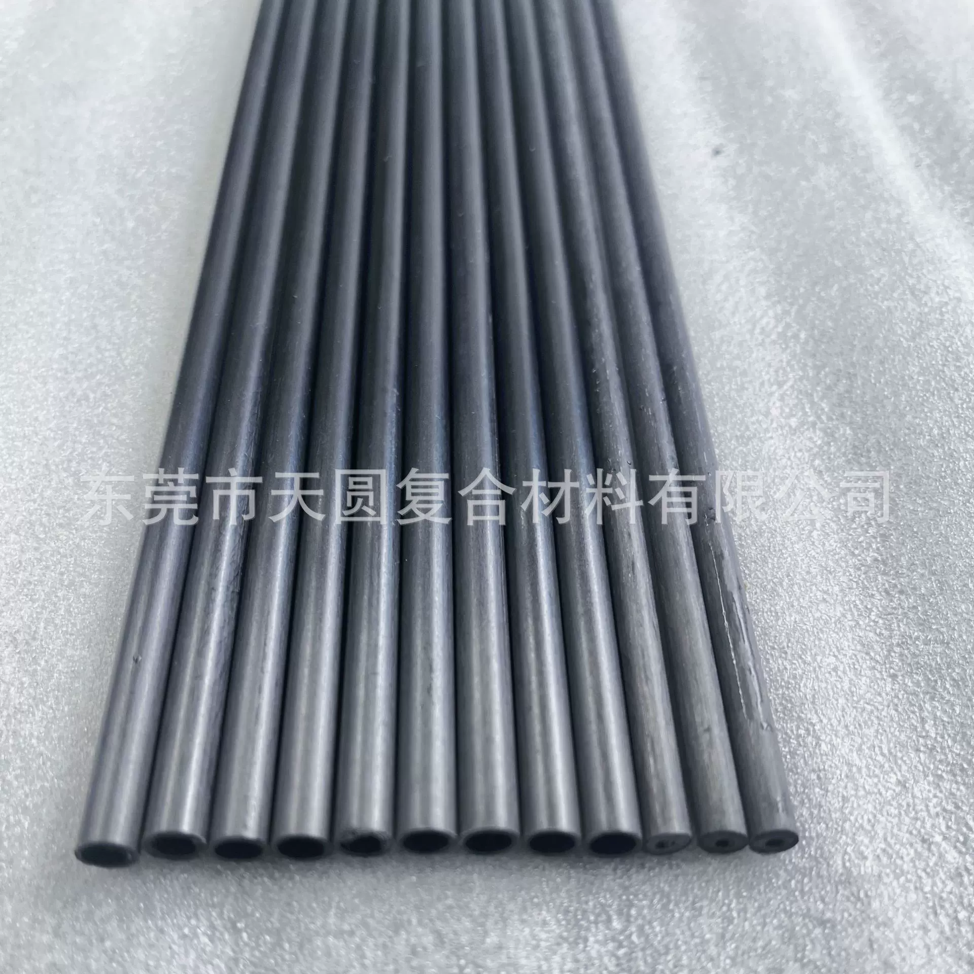 定制碳纤维管拉挤型材黑色哑光航模材料碳纤维棒高强碳纤空心管轴