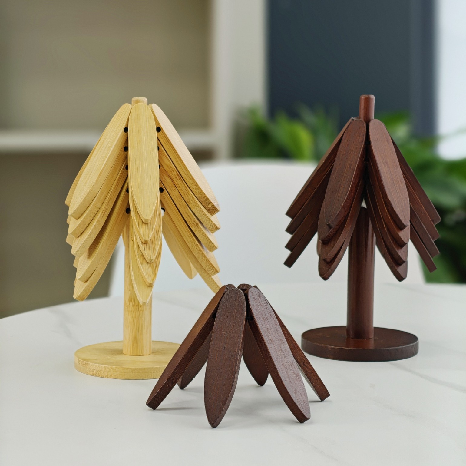 厂家供应一棵树圣诞树隔热垫 防烫餐桌创意厨房工具 楠竹摆件杯垫