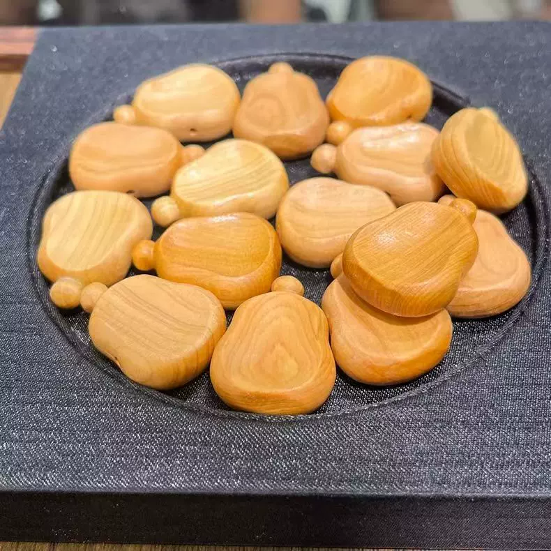 天然崖柏木雕凹扁葫芦梨形葫芦雕刻把玩件挂件可爱文玩盘玩小摆件