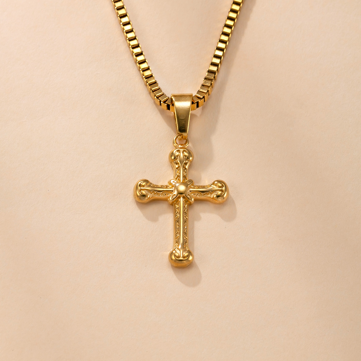 Colgante único estilo explosivo transfronterizo cruz de acero inoxidable accesorios de collar moda titanio acero no se desvanece accesorios de joyería de bricolaje