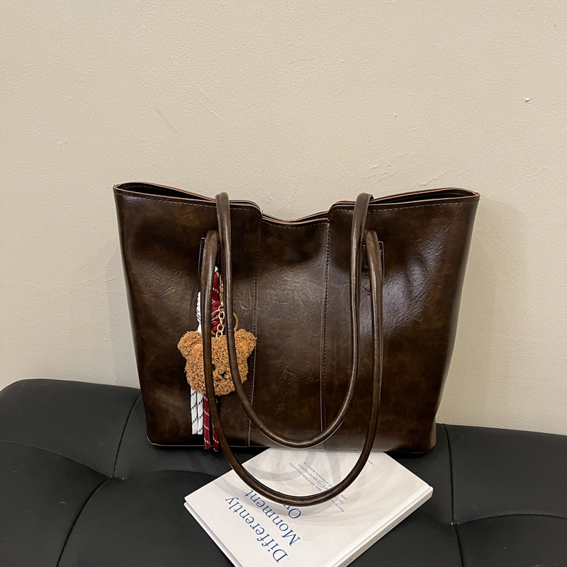 Bolso de gran capacidad de viajero de temperamento de alta gama para mujer 2024 nuevo otoño e invierno bolso de hombro de lujo ligero bolso de ocio
