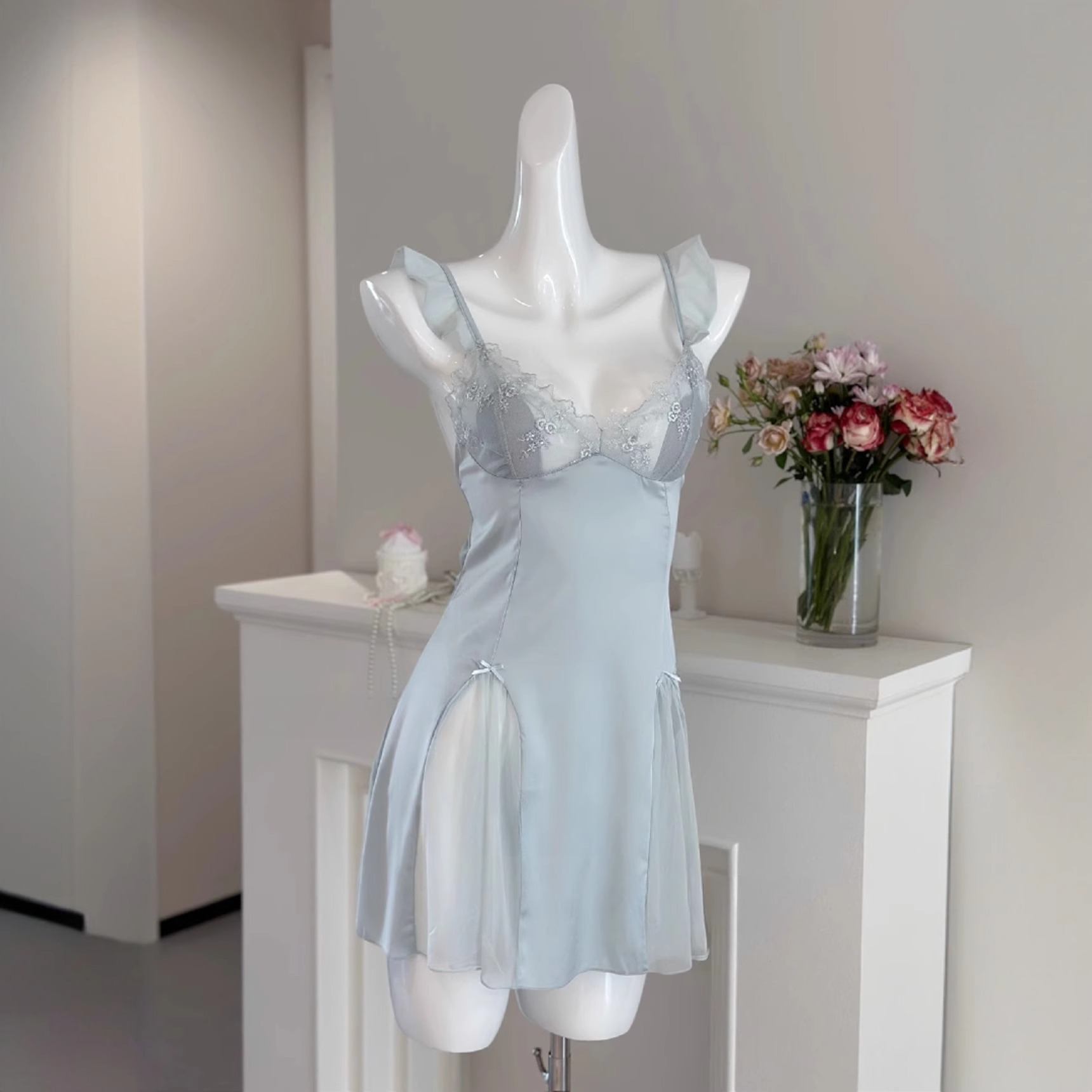 Conjunto de camisón y pijama sexy para mujer, otoño e invierno, de alta gama, estilo puro y sensual, para busto pequeño con almohadillas, camisón de seda helada con encaje.