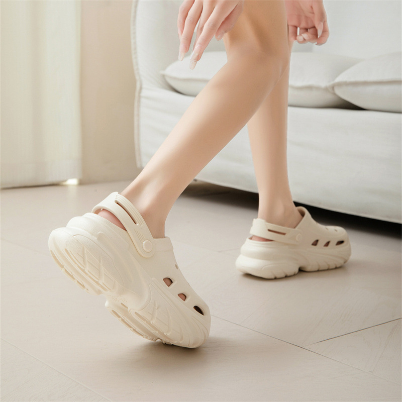Zapatos con agujeros de suela gruesa para mujer, zapatillas antideslizantes de aumento de uso exterior de verano eva pies transpirables y sin olor, arrastre de puntera de playa resistente al desgaste