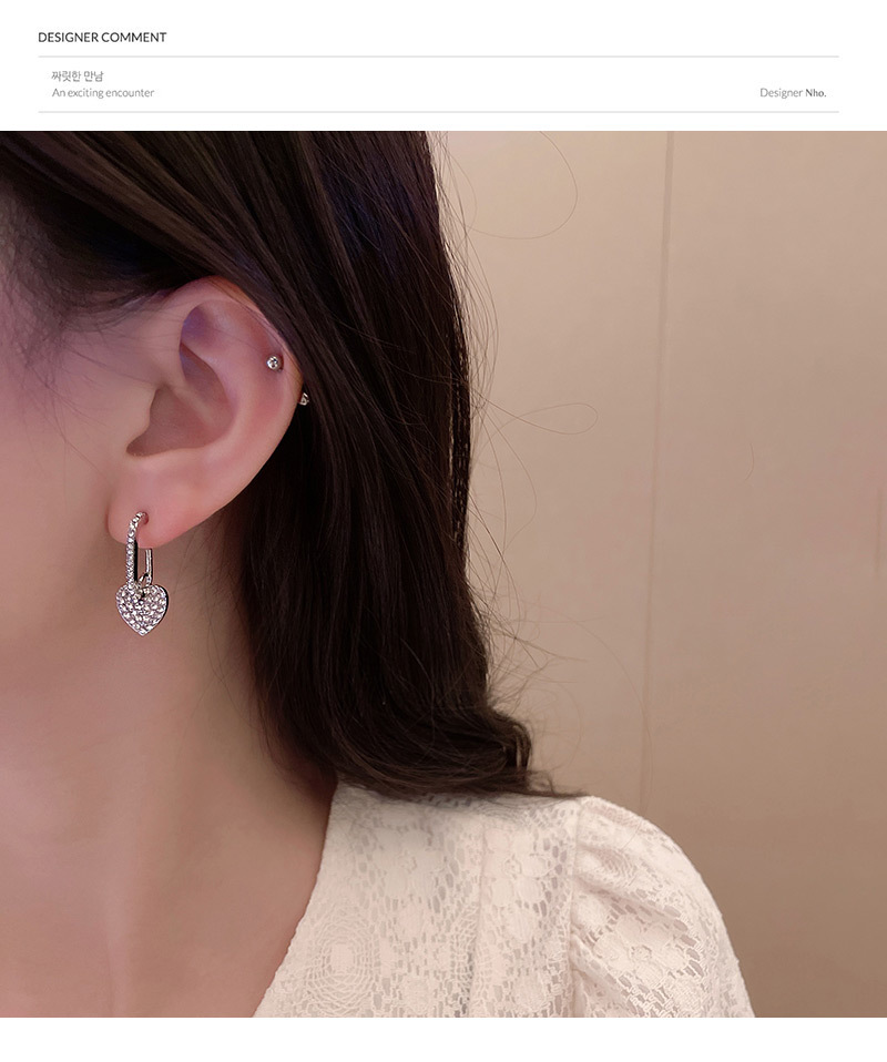 Fashion Full Of Diamond Heart Pendant Alloy Earrings Female display picture 4