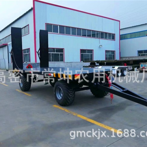 厂家供应   10吨沙漠胎爬梯拖车  非标定 制  量大从优