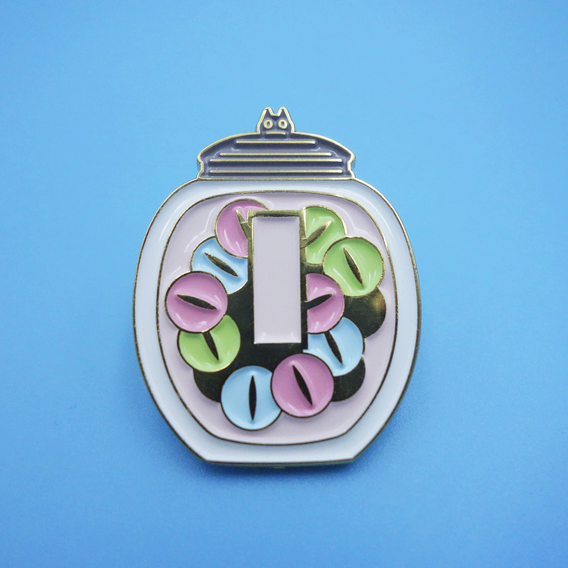 Металлический сувенир из цинкового сплава с индивидуальным дизайном в стиле мультфильмов и анимации для мероприятий, планирования ежегодных встреч и телевизионных проектов.