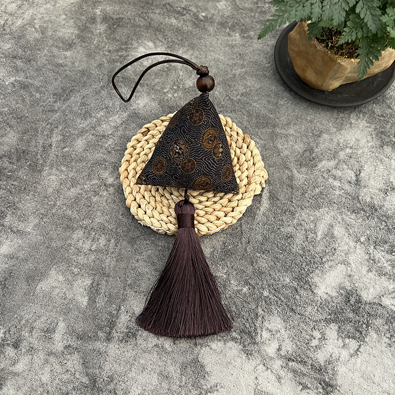 Boat Boat Festival Zongzi saco de tela hecha a mano DIY material paquete de hoja de moxiyi colgante antiguo colgante de automóvil creativo