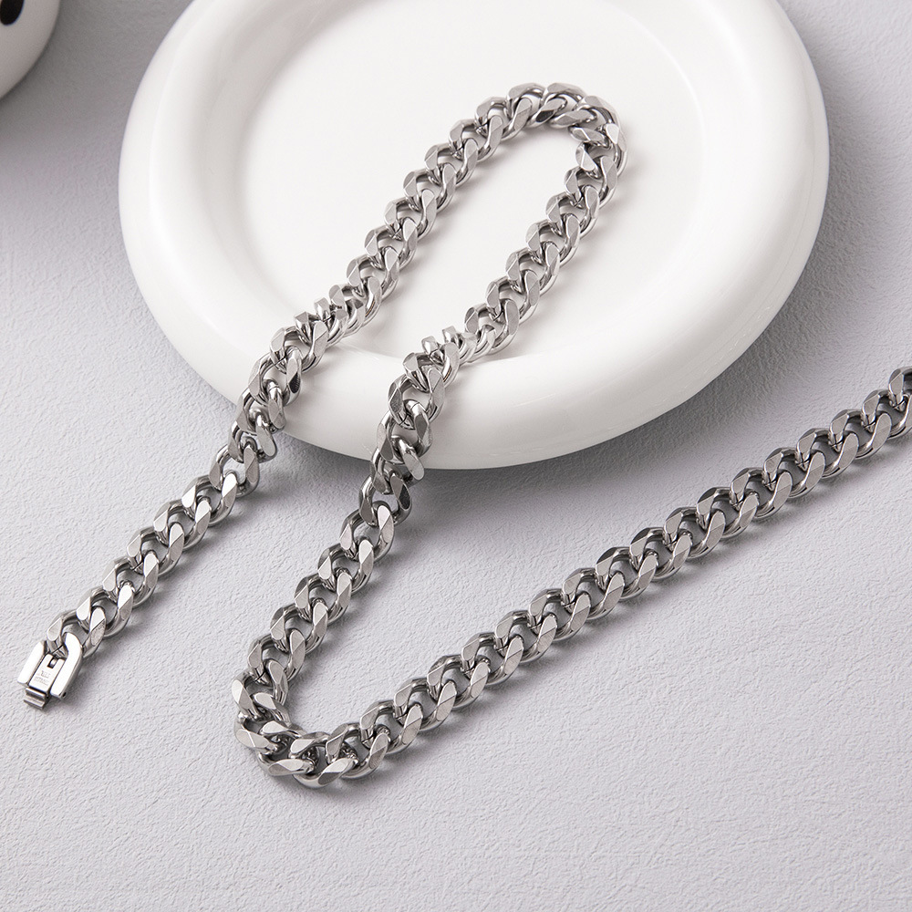 Collier tendance américain à six côtés en acier titane cubain poli pour homme, design personnalisé pour couple._voghion.com