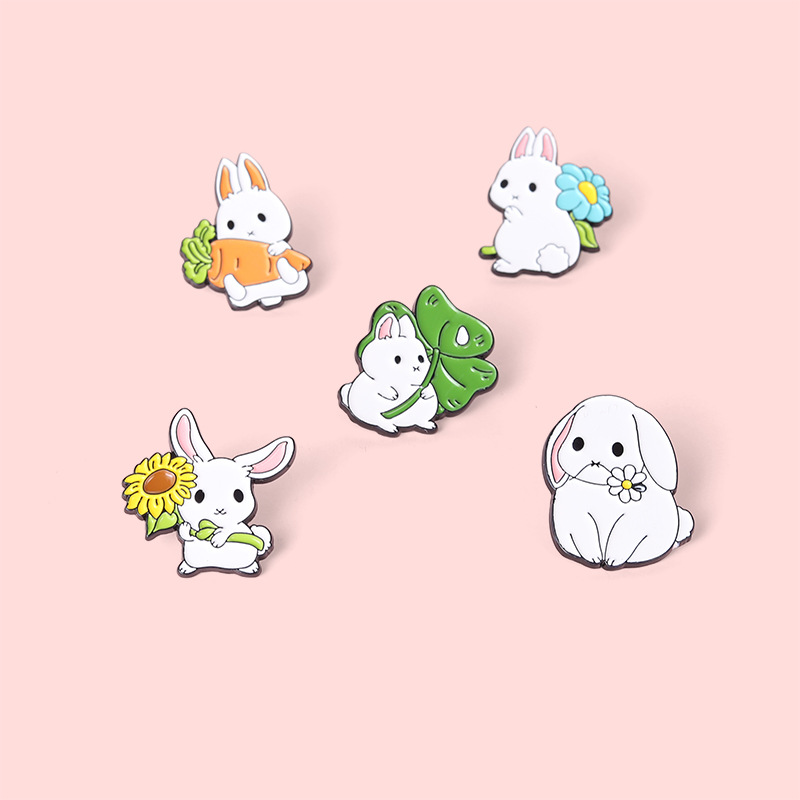 Creative Cartoon Cute Little White Rabbit Alloy Brooch display picture 1